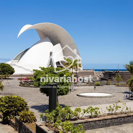 The Rise Cruz, By Nivariahost * Santa Cruz de Tenerife