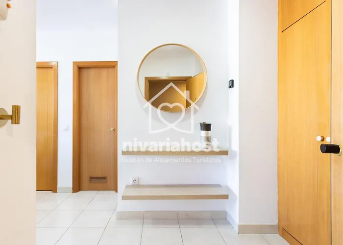 The Rise Cruz, By Nivariahost *